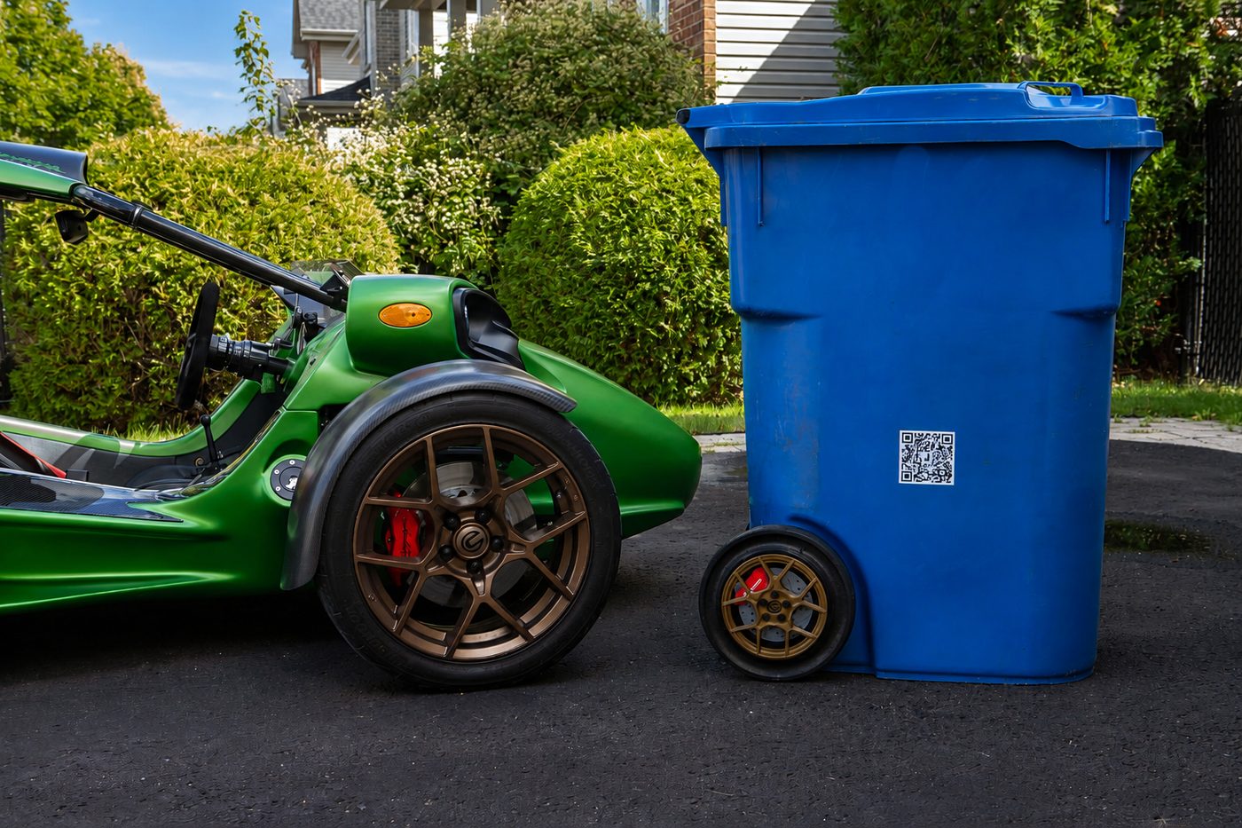 Comparaison entre la jante Raptor d'une voiture sport et celle du bac de recyclage